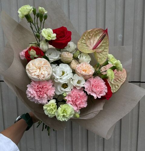 a4c23c36-eedf-4fd5-a8d2-501c23d5517c Bukiet asymetryczny