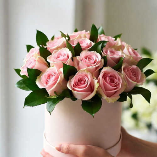 fdaf03c5-fb23-4caf-b633-6e3113a46882 Flowerbox z róż różowych